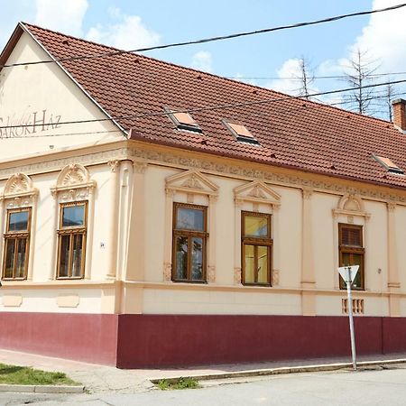 Sarok Vendeghaz Hotel Villány Exterior foto