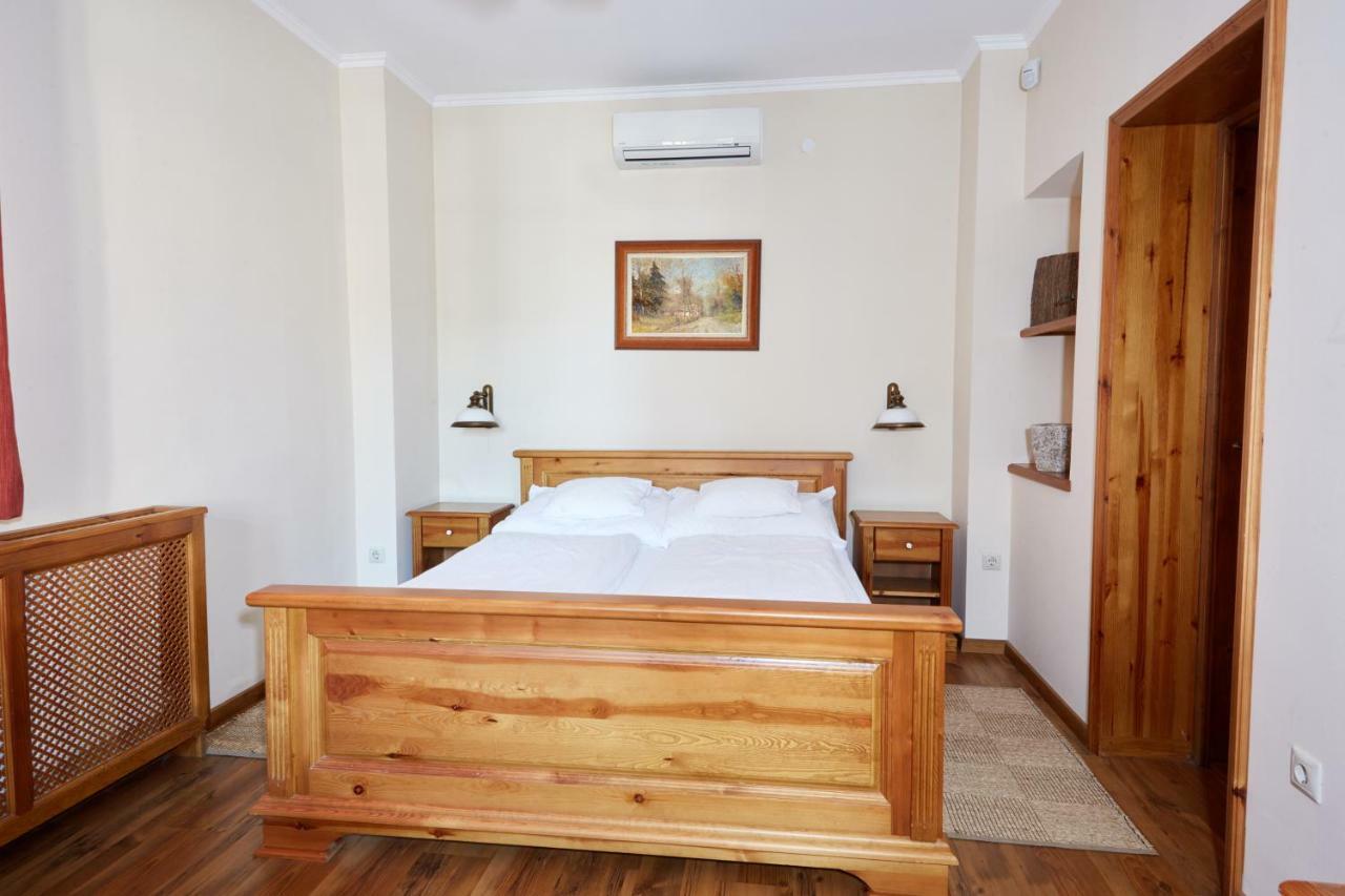 Sarok Vendeghaz Hotel Villány Exterior foto